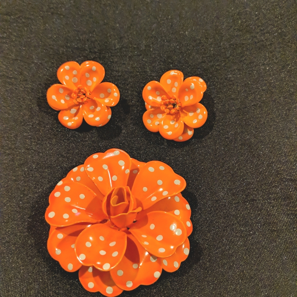 Vintage Metal Flower Pin & Clip on Earrings Bright Orange with White Polka Dots